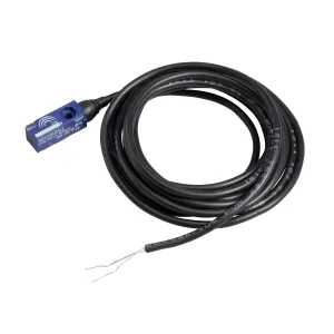 XS7J1A1PAL2TF Індуктивний датчик наближення XS, inductive sensor XS7 8x22x8, PBT, Sn2.5 mm, 12...24 V DC, кабель 2 m Індуктивний датчик наближення XS, inductive sensor XS7 8x22x8, PBT, Sn2.5 mm, 12...24 V DC, кабель 2 m